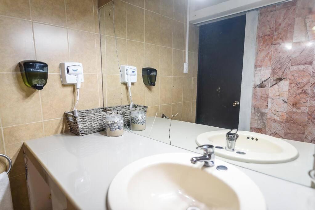 Departamento Grande Con 2 Recamaras Con Aire 5 Camas Wifi 115Mb, Cocina .Cochera Techada, #4 سيوداد فاليس المظهر الخارجي الصورة